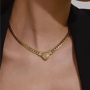 New 18k yellow gold necklace